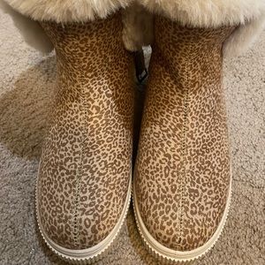 Super Cute - Indoor / Outdoor boots.